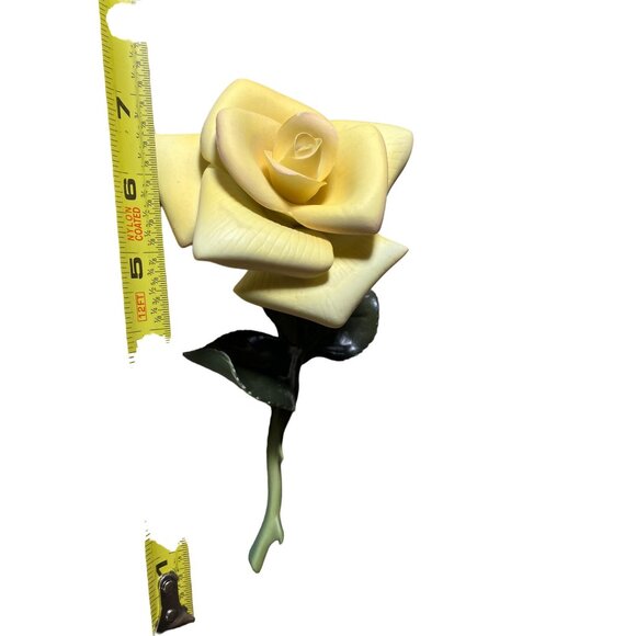 Avon 1987 Seasons Bloom Collection Yellow Rose Porcelain Flower Vintage - Picture 8 of 8